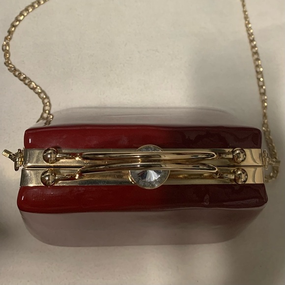 Elegant Evening Handbag Glossy Red Gold Retro Top Handle Strap Holiday Party - Picture 8 of 13